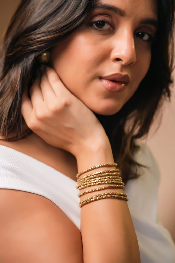 Ruhi Bracelet - Stunning Gold Chain Link Design view 2