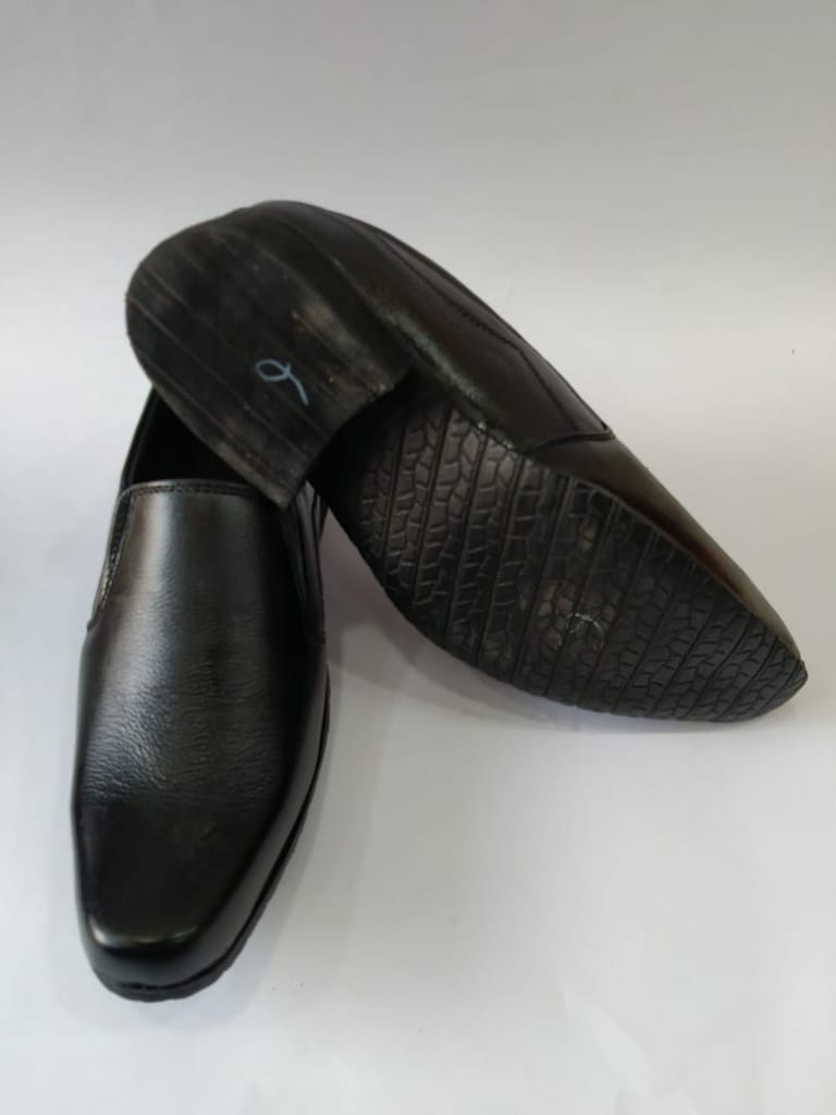 Men's Black Slip-On Formal Shoes view 2