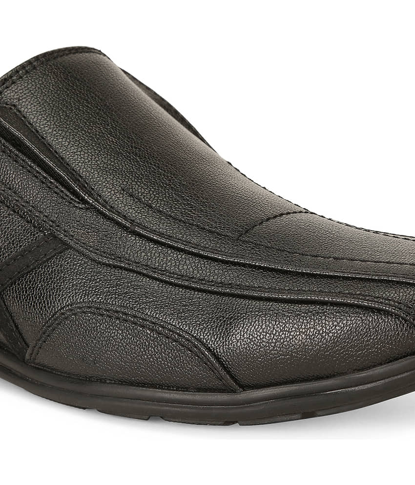 Bata - Black Men's Slip On Formal Shoes view 2