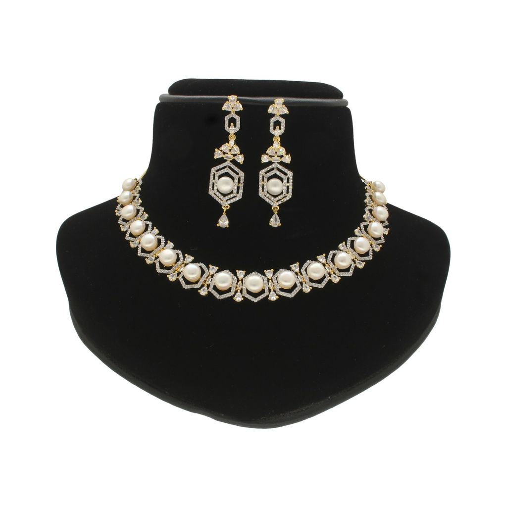 Sri Jagdamba Pearls Majestic Pearl Necklace Set view 2