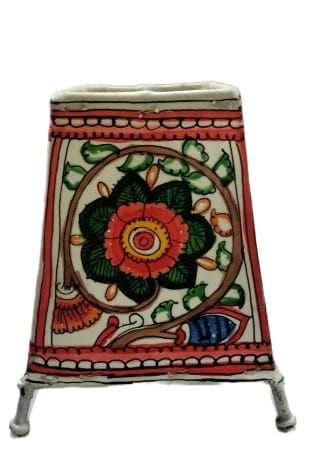 Hand painted traditional floral design pen stand view 2