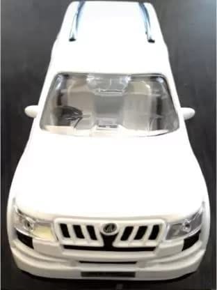 Cube Play Mahindr XUV 500 Pull Back | Opening Doors | Miniature Scaled Models || Dinky Cars | White view 2