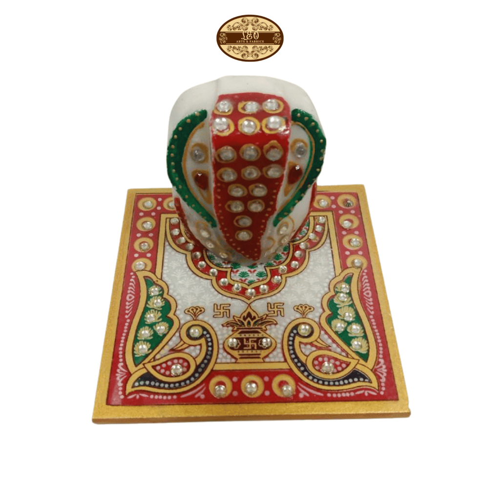 Handcrafted Marble Chowki with Ganesh Figurine, 10cm x 10cm x 9.5cm view 2
