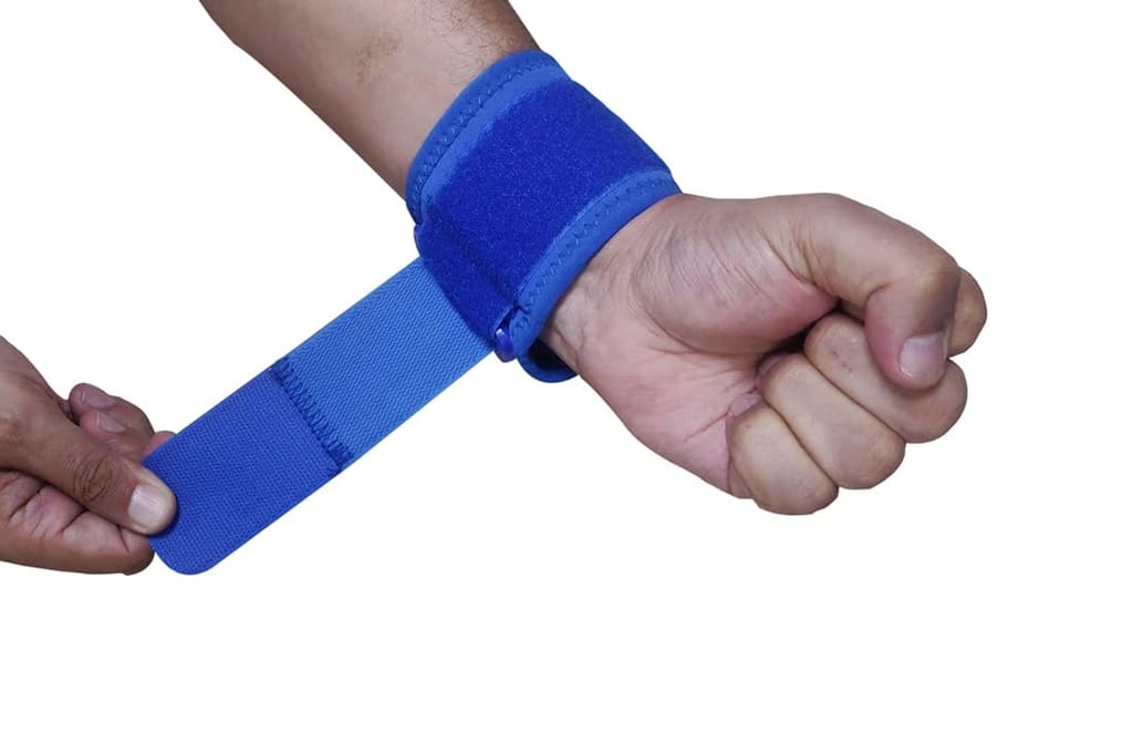 EZYFIT Wrist Support | Wrist Brace Carpal Tunnel, Adjustable Support for Arthritis and Tendinitis Pain Relief I GYM Exercise I Sports view 2
