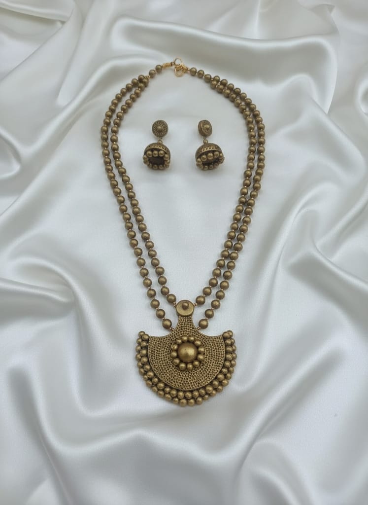 Necklace set