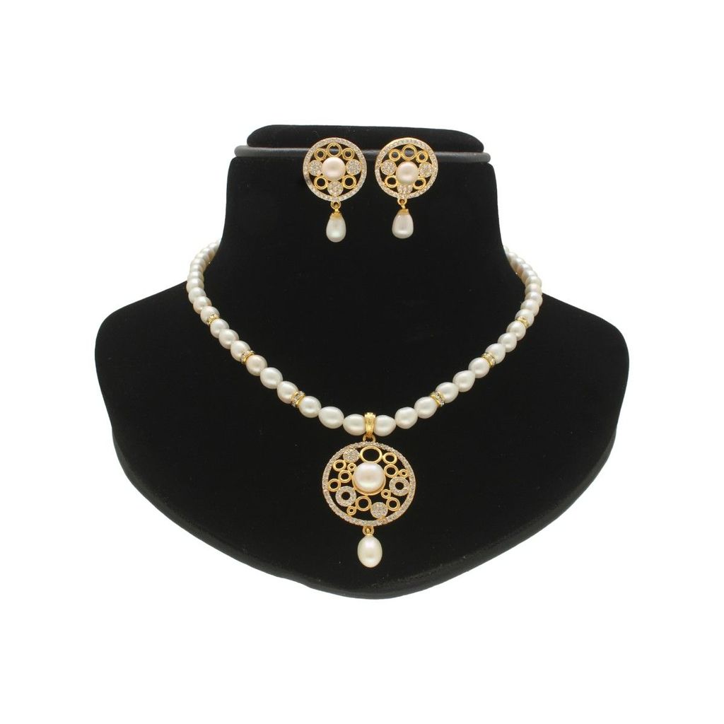 Sri Jagdamba Pearls Sublime Pearl Necklace Set view 2