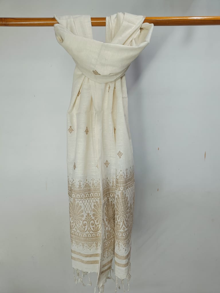Handloom Eri Stole view 2