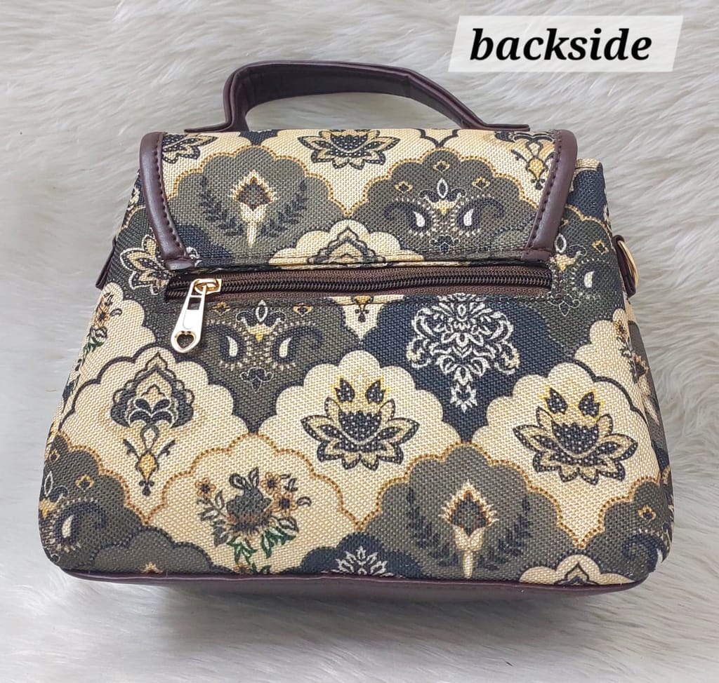 Small Floral Print Crossbody Bag with Adjustable Strap view 2