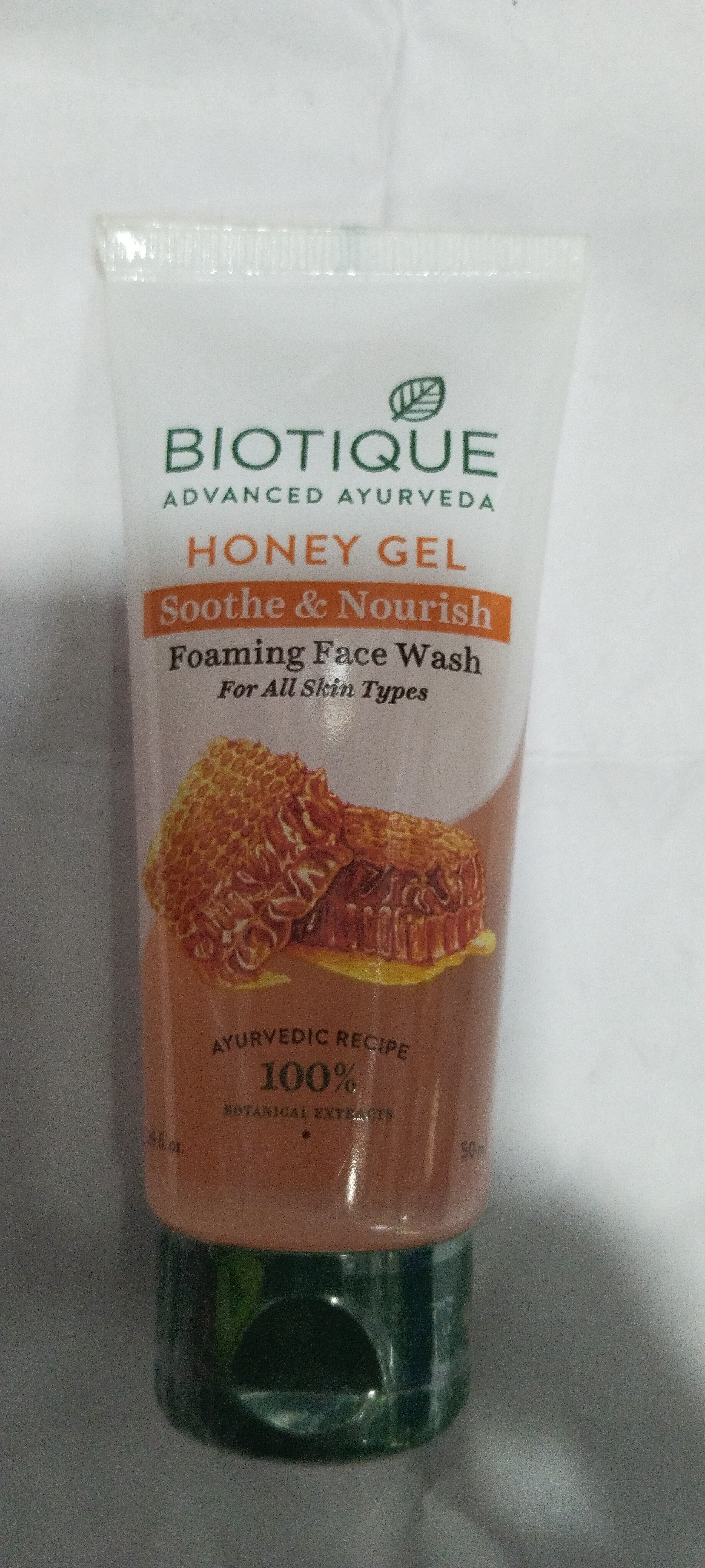Biotique Advanced ayurveda Honey gel Foaming face wash