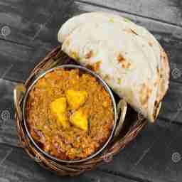 Paneer lababdar + 4 tawa roti