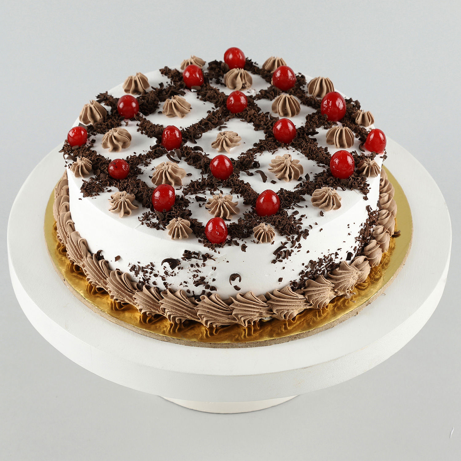 Zig Zag Black Forest Cake Half Kg view 2