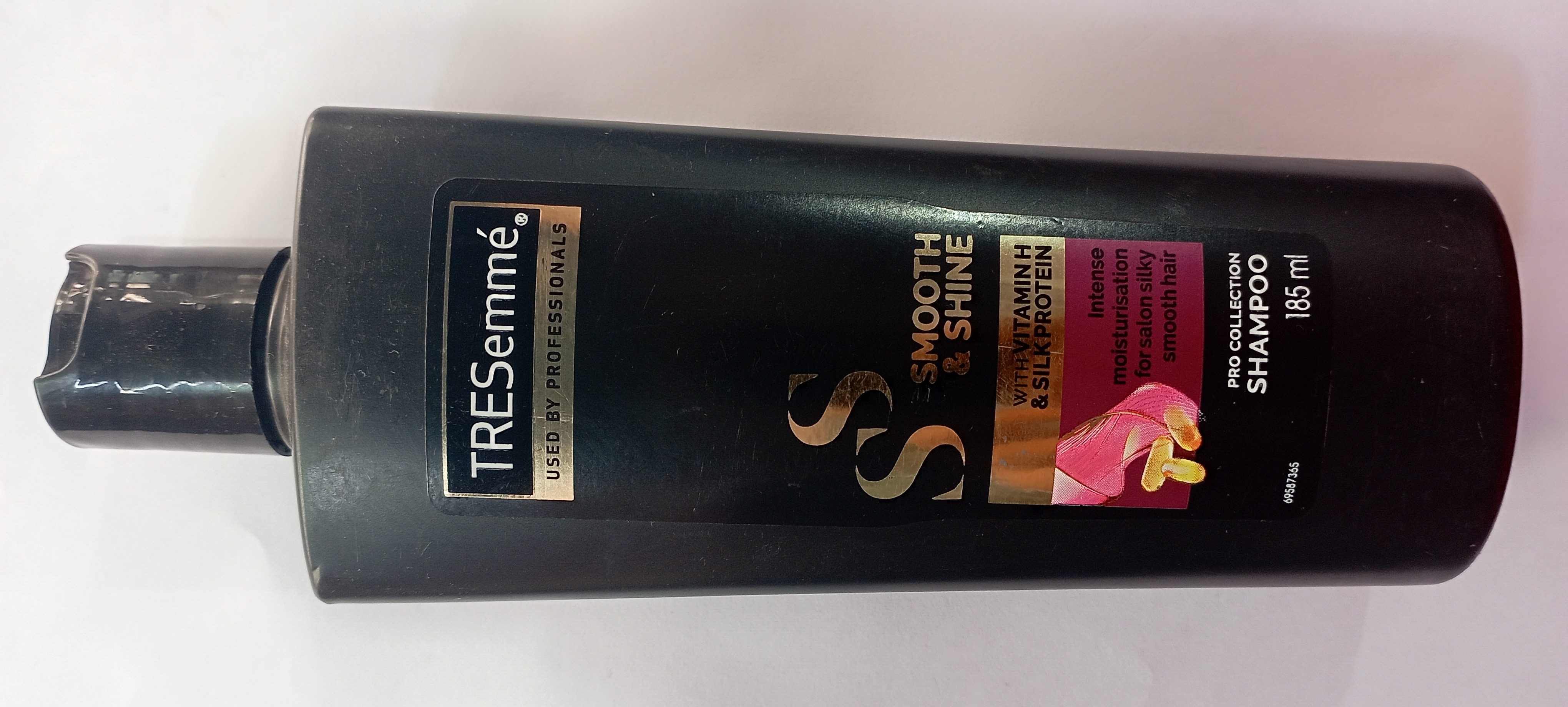 TRESEMME USED BY PROFESSIONS SMOOTH & SHINE 185 ML