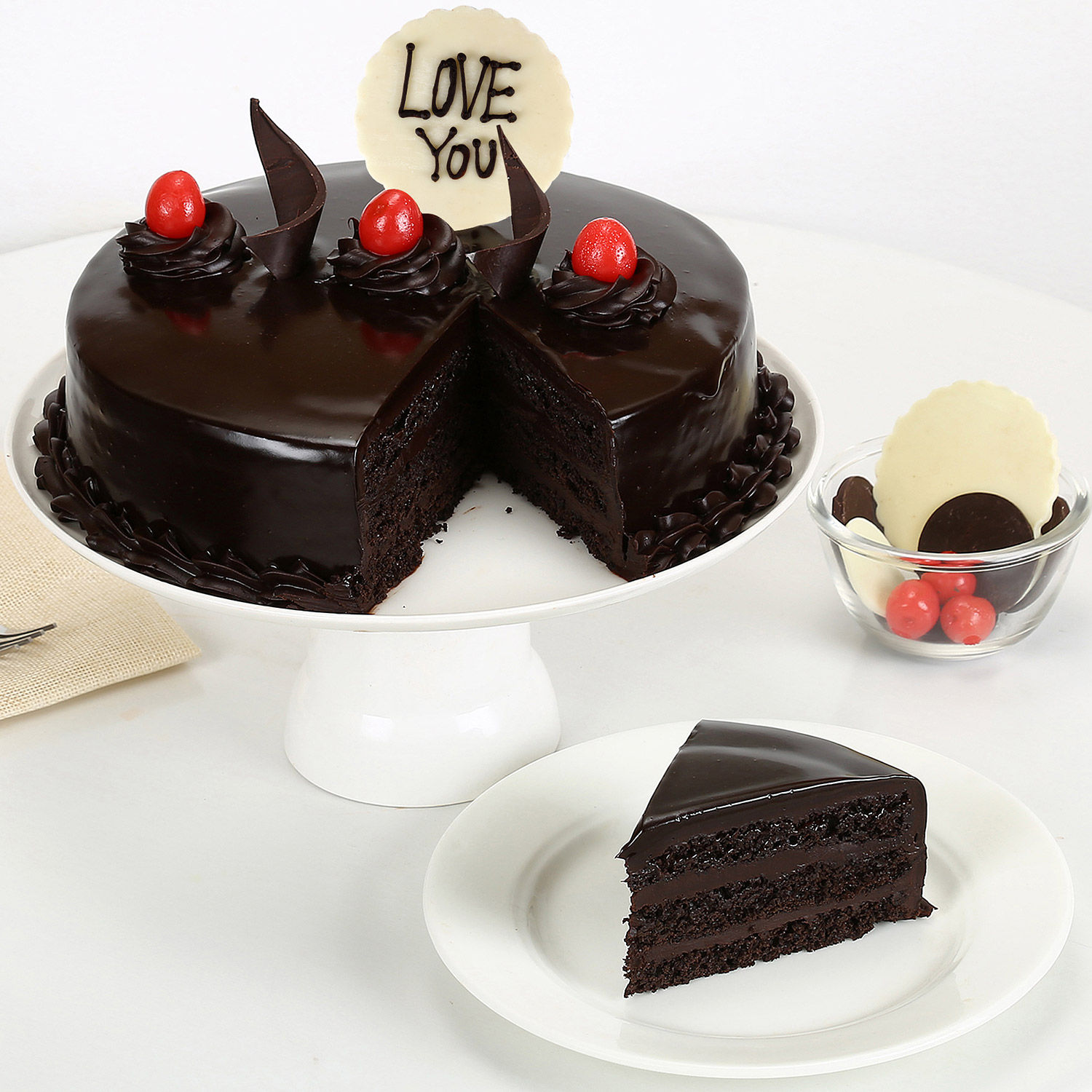 Love You Valentine Truffle Cake Half Kg view 2