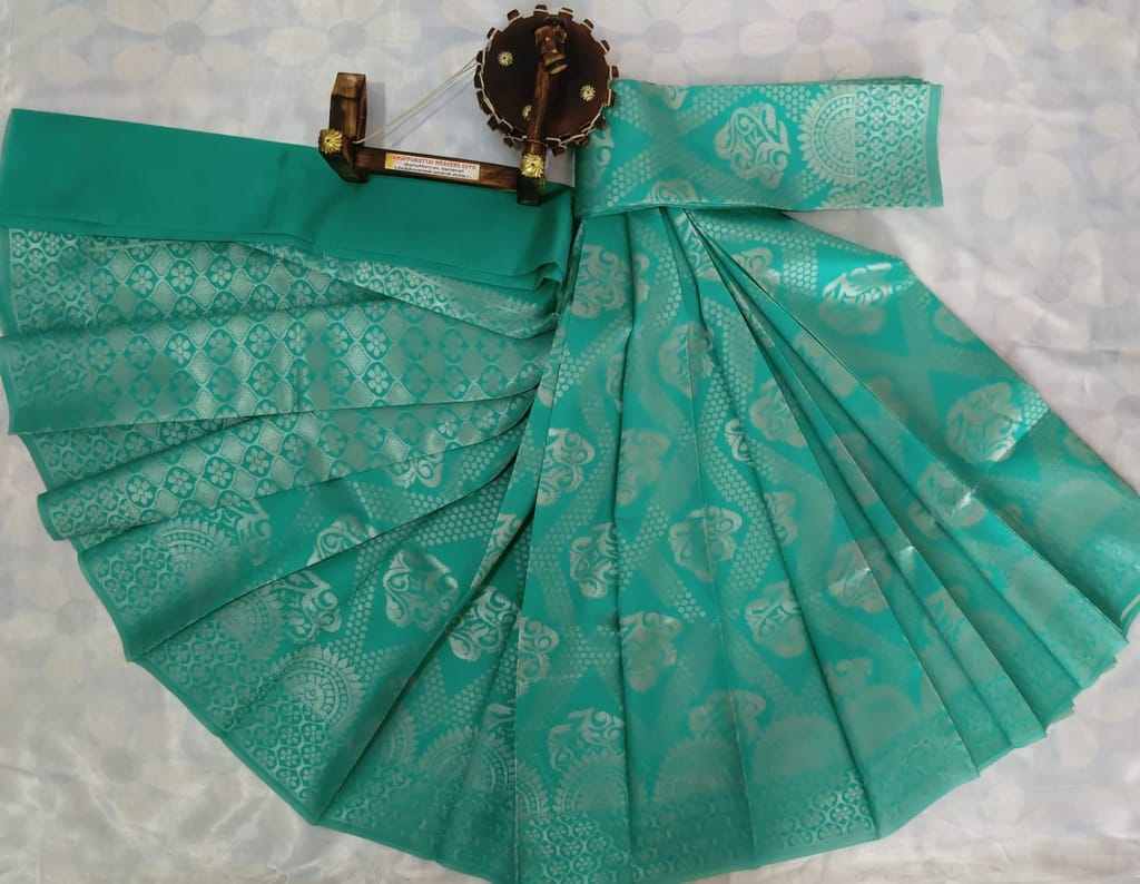 Kubera Silk Cottton Saree with Blouse - Light Green view 2