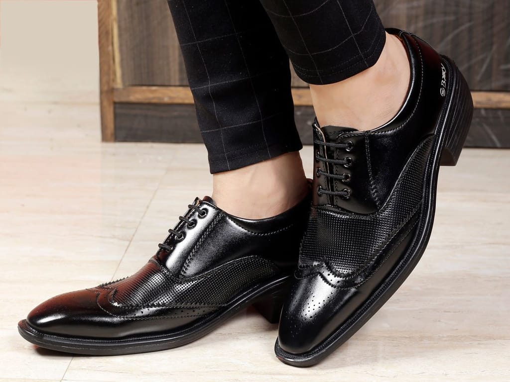 Men's Stylish Full Brogue Height Increasing Lace-up Shoes view 2