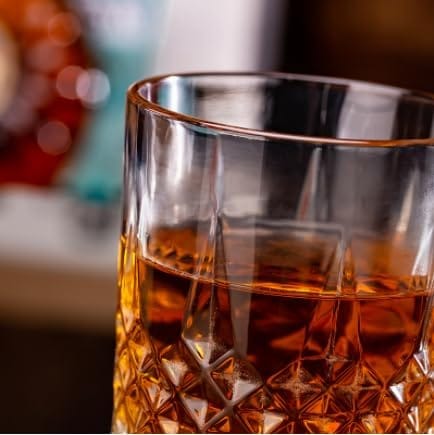 Whiskey Drinking Glass, 285 Ml, Diamond Shaped Whiskey Glass, Heavy Base Rocks Barware Mug, Crystal-Cut Tumbler for Bourbon,Scotch,Wine,Cocktail,Liquor, Perfect for Home, Bar, Casino Party view 2