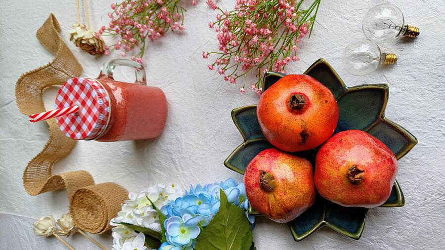 Anar juice (pomegranate)