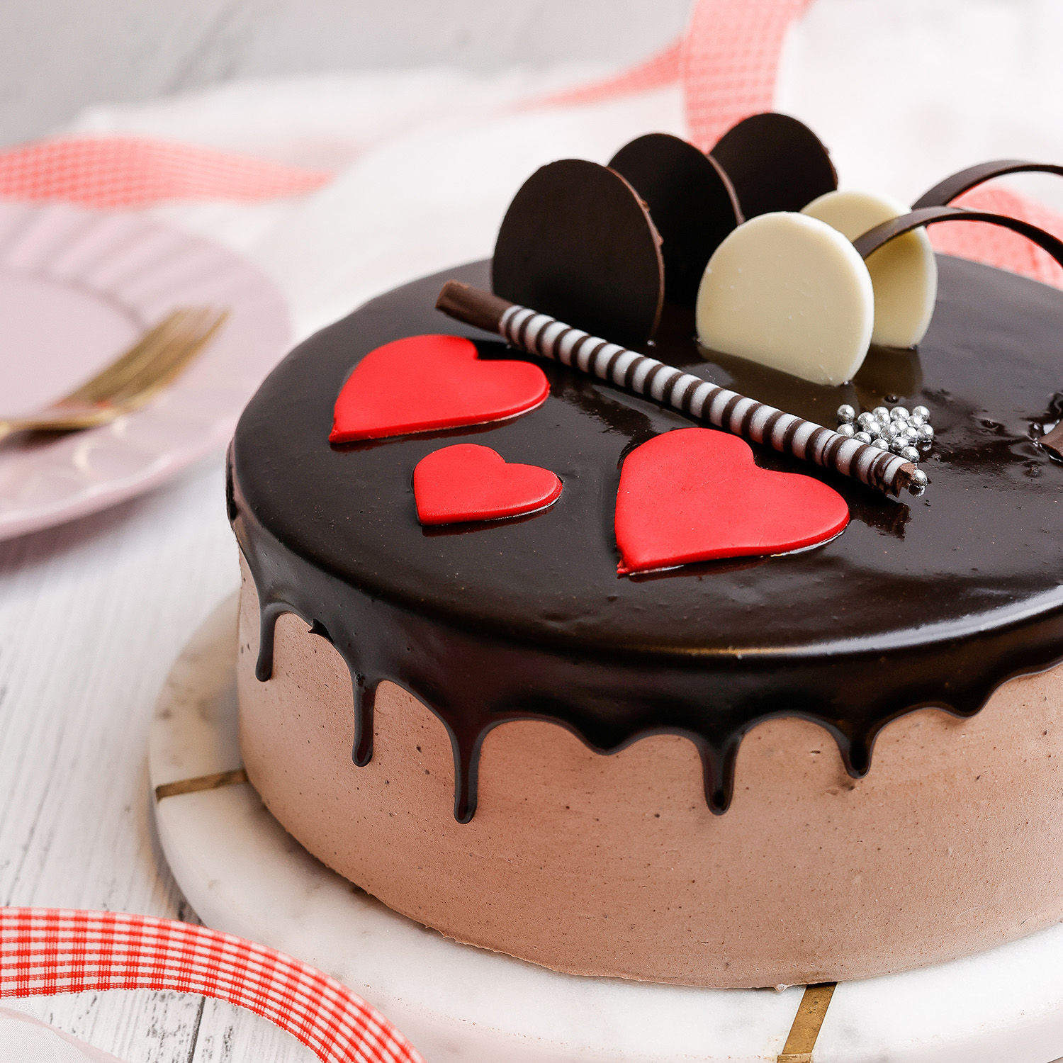 Red Hearts Chocolate Cake Half Kg view 2