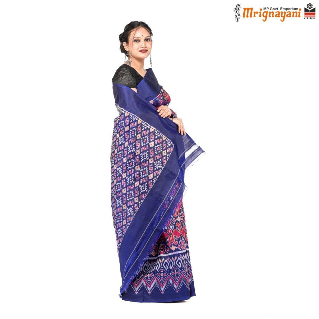 HANDLOOM IKKAT PATOLA PURE SILK SAREE WITH BLOUSE (SKU - 1SSP06230422, SAREE-1107) view 2