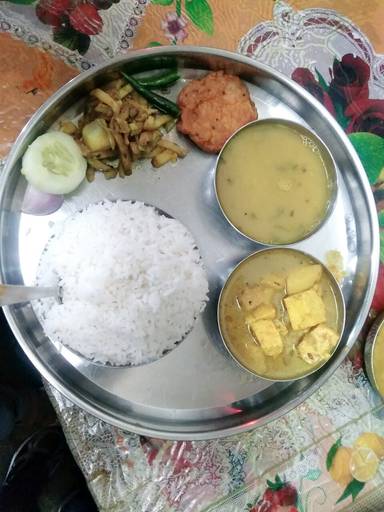Thali - aloo naan