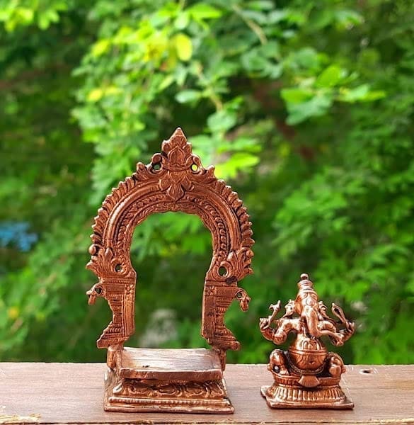 Searchers Paradise - Copper Idols ,Ganesh with Prabhavalli 3.3 inches, Copper Handmade 146 Grams, Patina Antique Finish, Pack of 1 Piece view 2