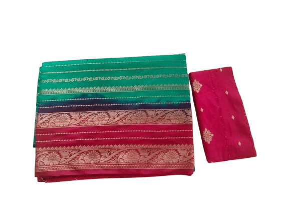 Buy Green and Red Pure Handloom Silk Saree With Blouse Piece at Low Price in India view 2