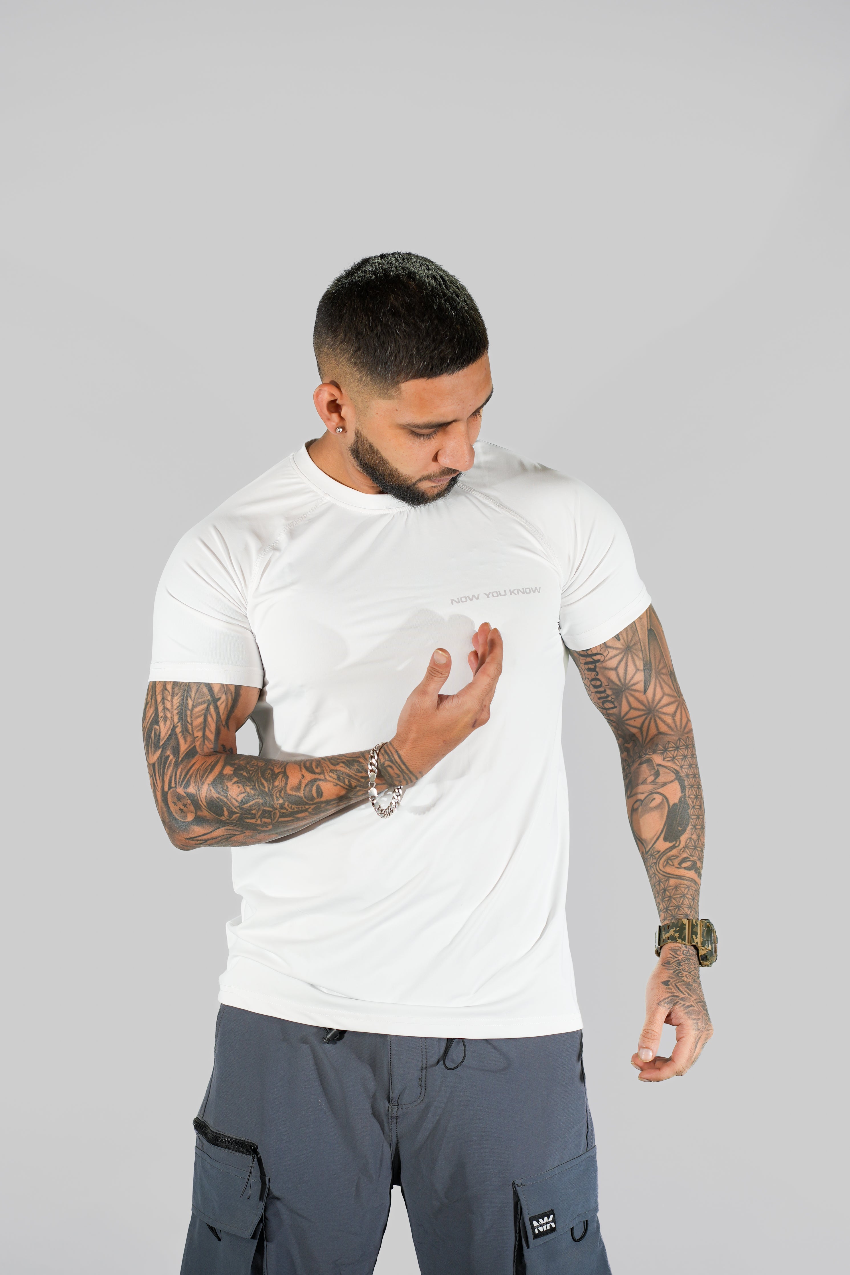 White Solid Slim Fit T-Shirt view 2