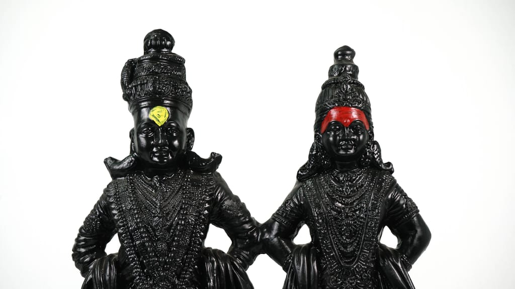 Vitthal Rukmini Murti view 2
