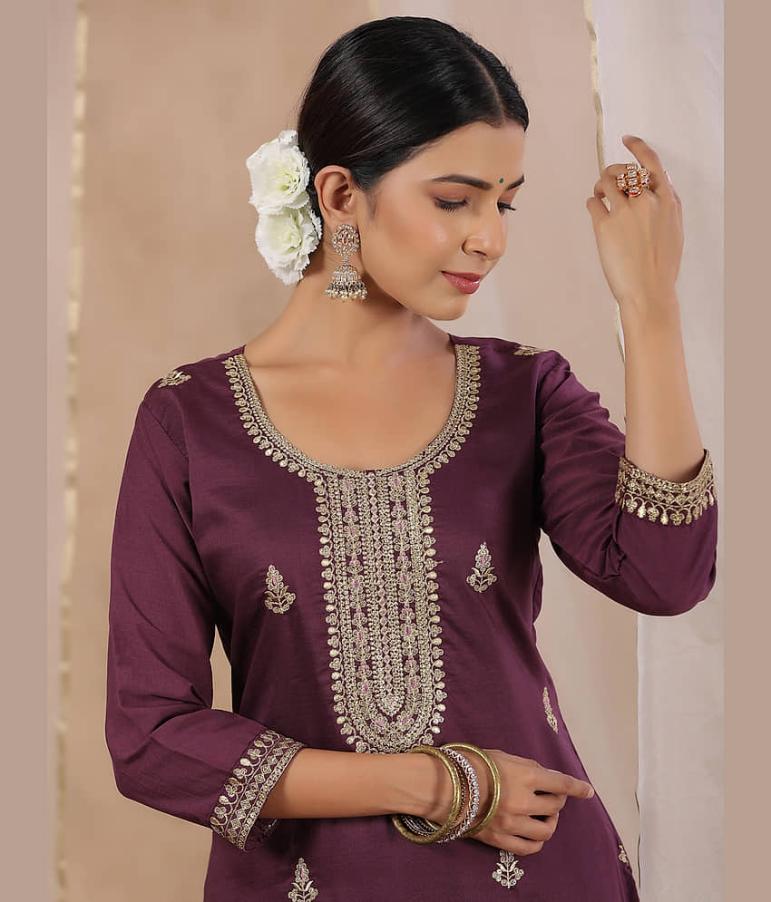 Ishin Silk Embroidered Straight Women's Kurti - Purple ( Pack of 1 ) view 2