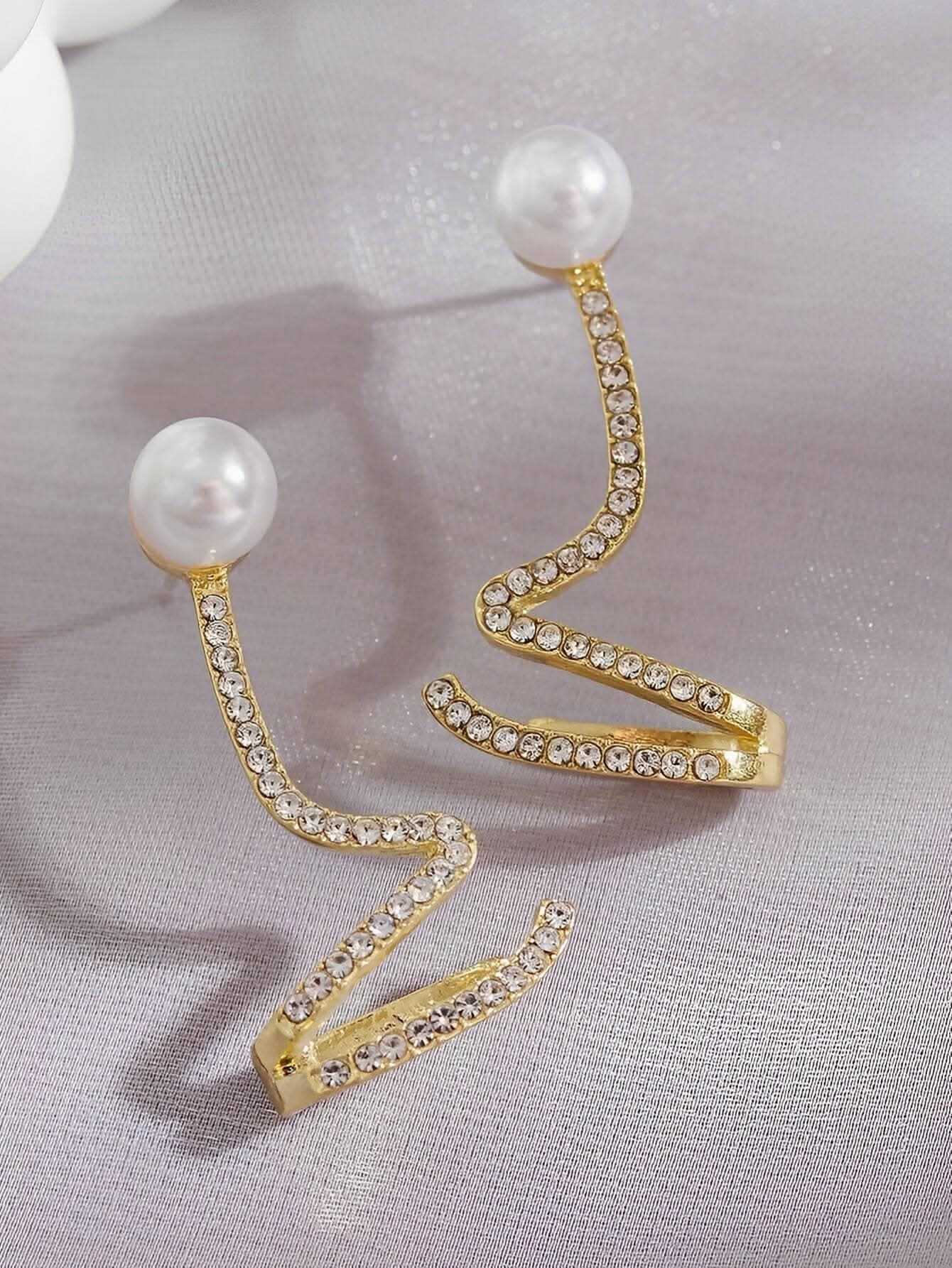 Pinapes Zigzag Design Pearl Plug Earrings Trendy Alloy Earrings for Women view 2