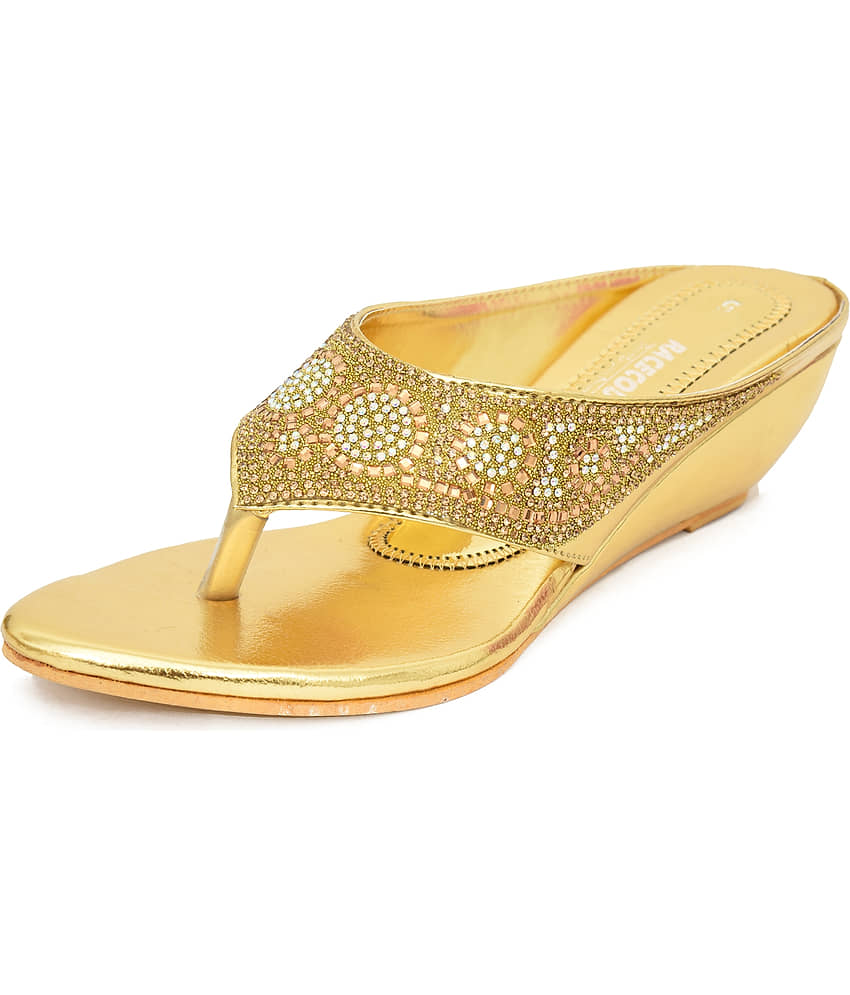 Racecourse - Gold Women's Slip On Heels view 2