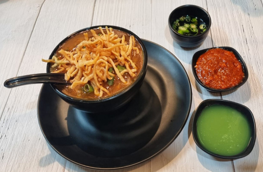 Chicken hot and sour soup