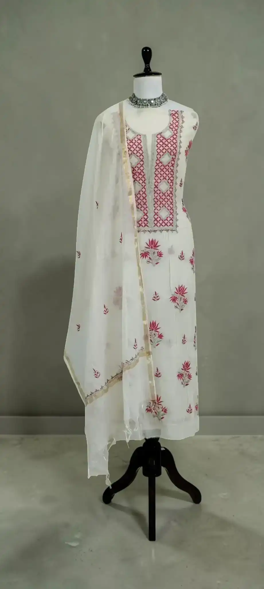 Handwoven Lucknow Chikankari Hand-Embroidered Mul Cotton Dress Material