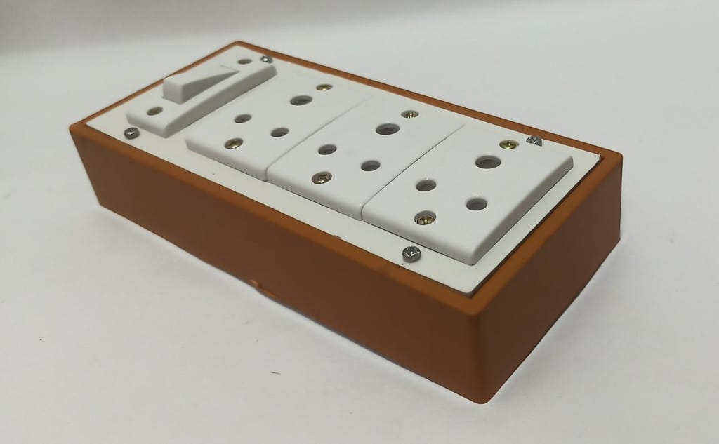 6A 3 Sockets (3 Pin Socket) & 1 Switch Extension Box with 6A Plug & 3m Wire view 2