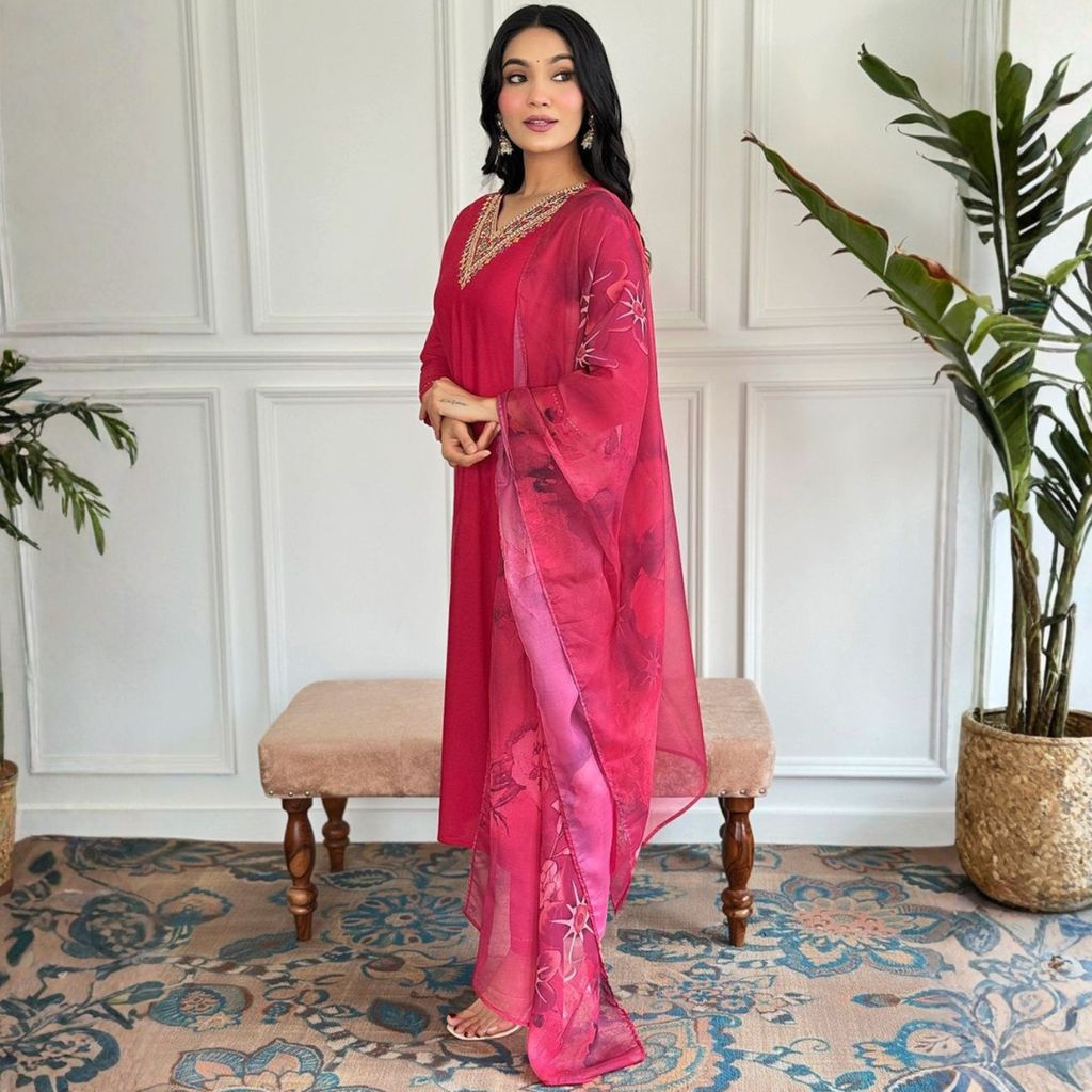FreHee Fuchsia Pink Embroidered V-Neck Kurta Set with Digital Print Chanderi Dupatta view 2