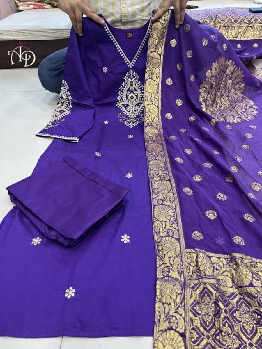 Women's Embroidered Purple Kurta Set with Dupatta view 2