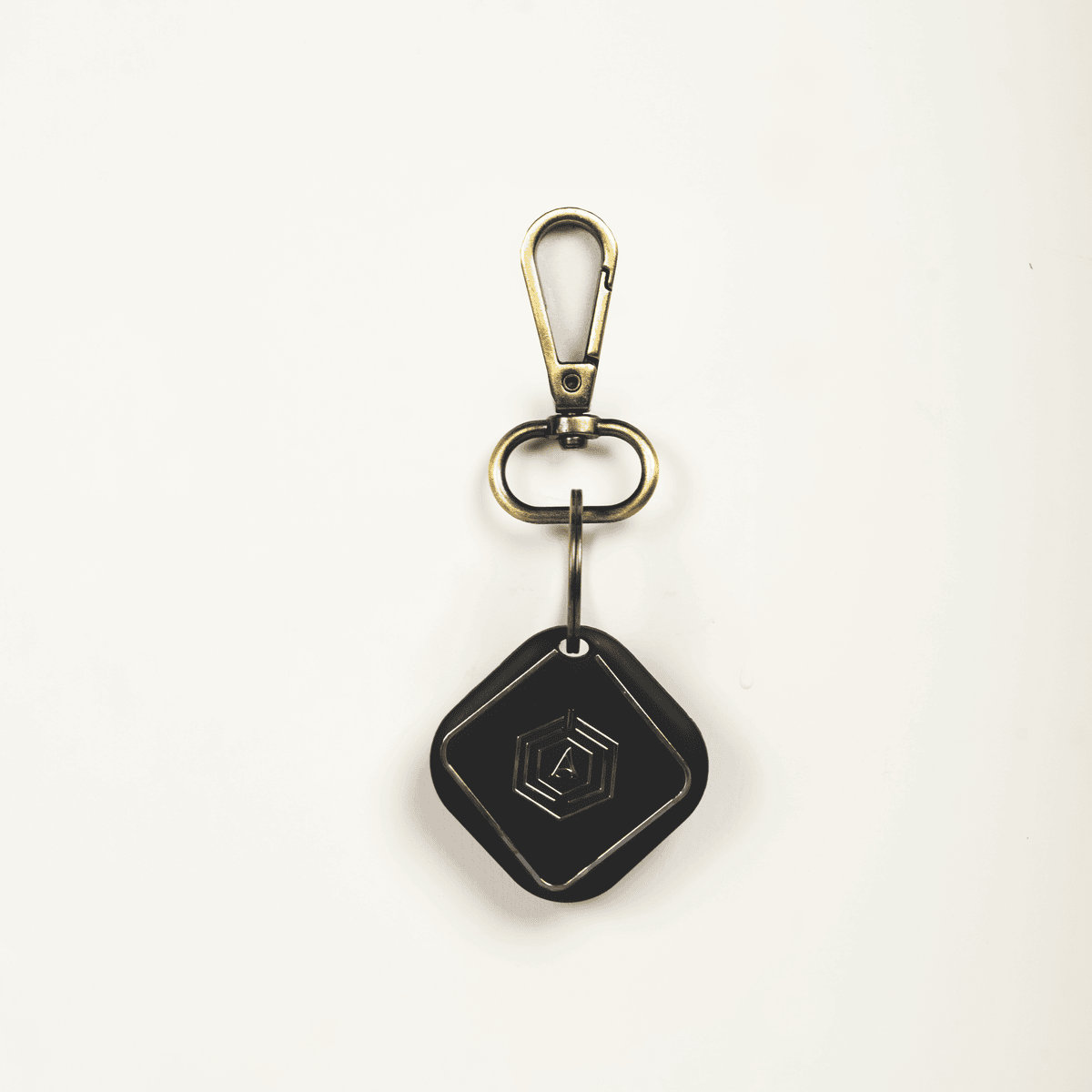 Arista Vault Black Smart Keychain view 2