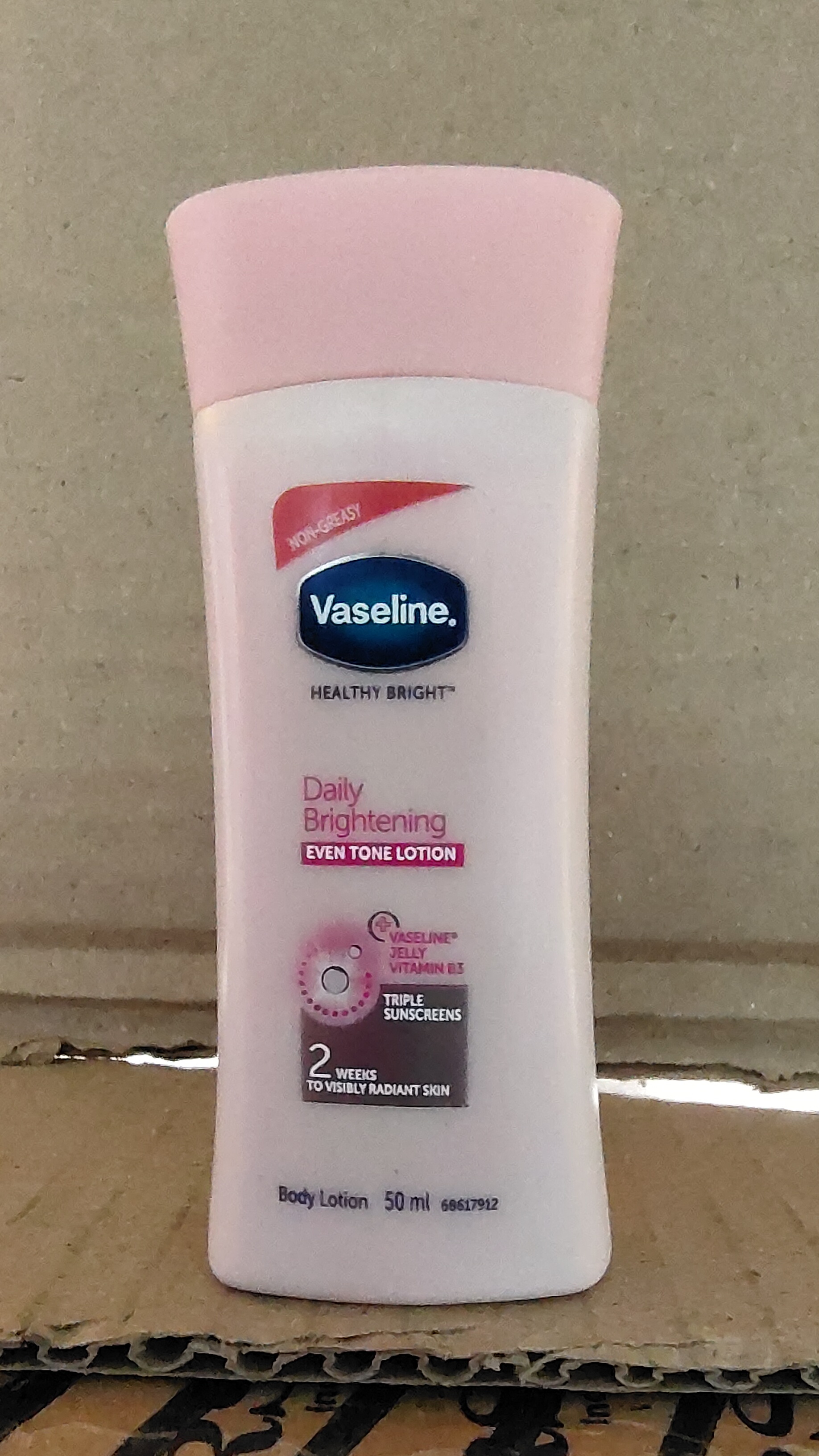 Vaseline body lotion daily brightening even tone lotion