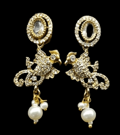 Gold-plated pearl and kundan choker necklace set with earrings view 2