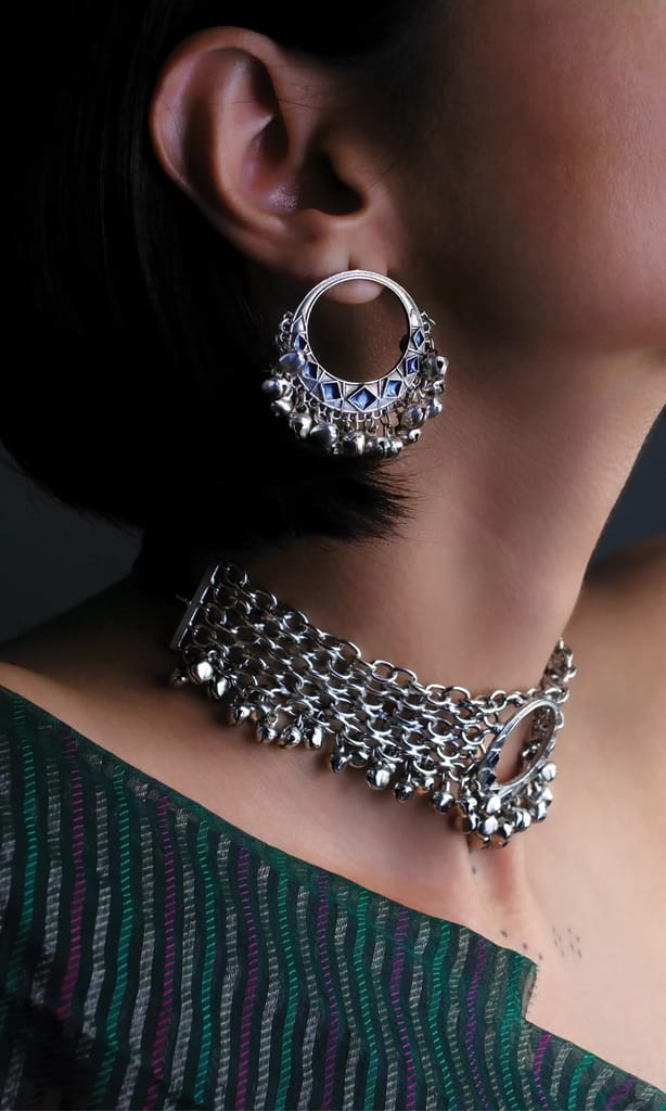 Chaand Earrings view 2