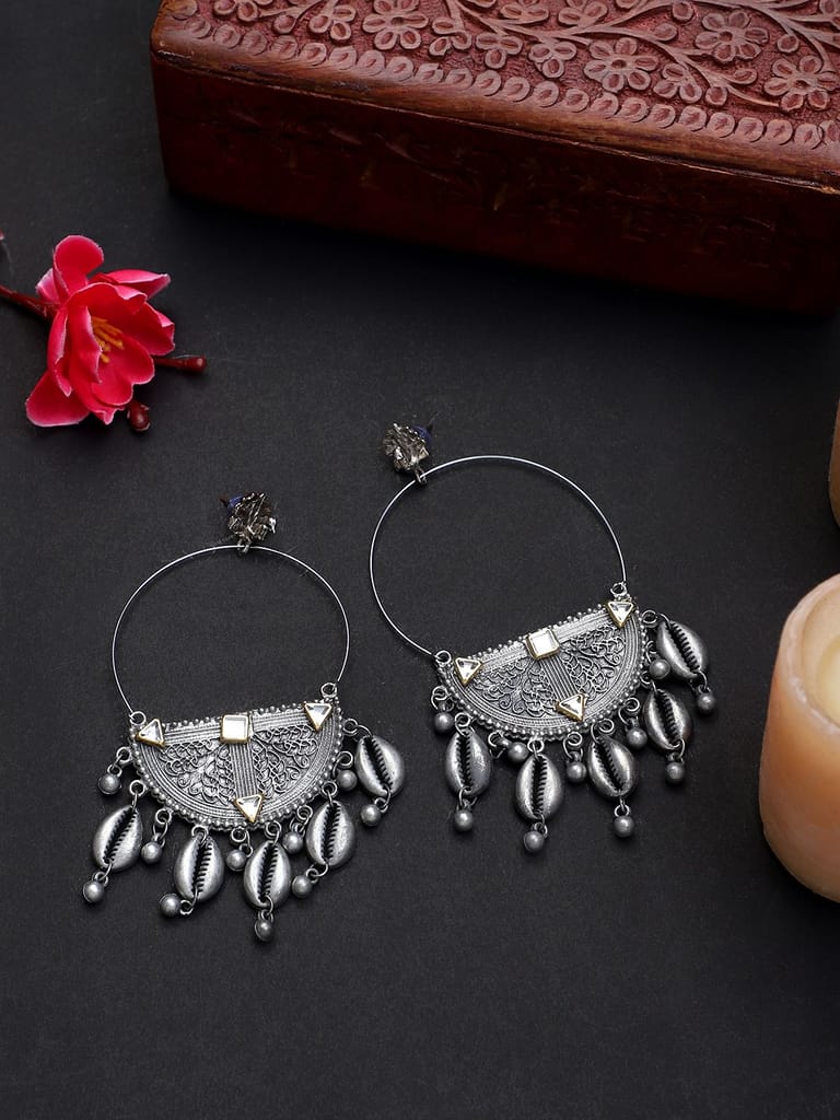Oxidized Silver Color shell Kundan Earrings view 2