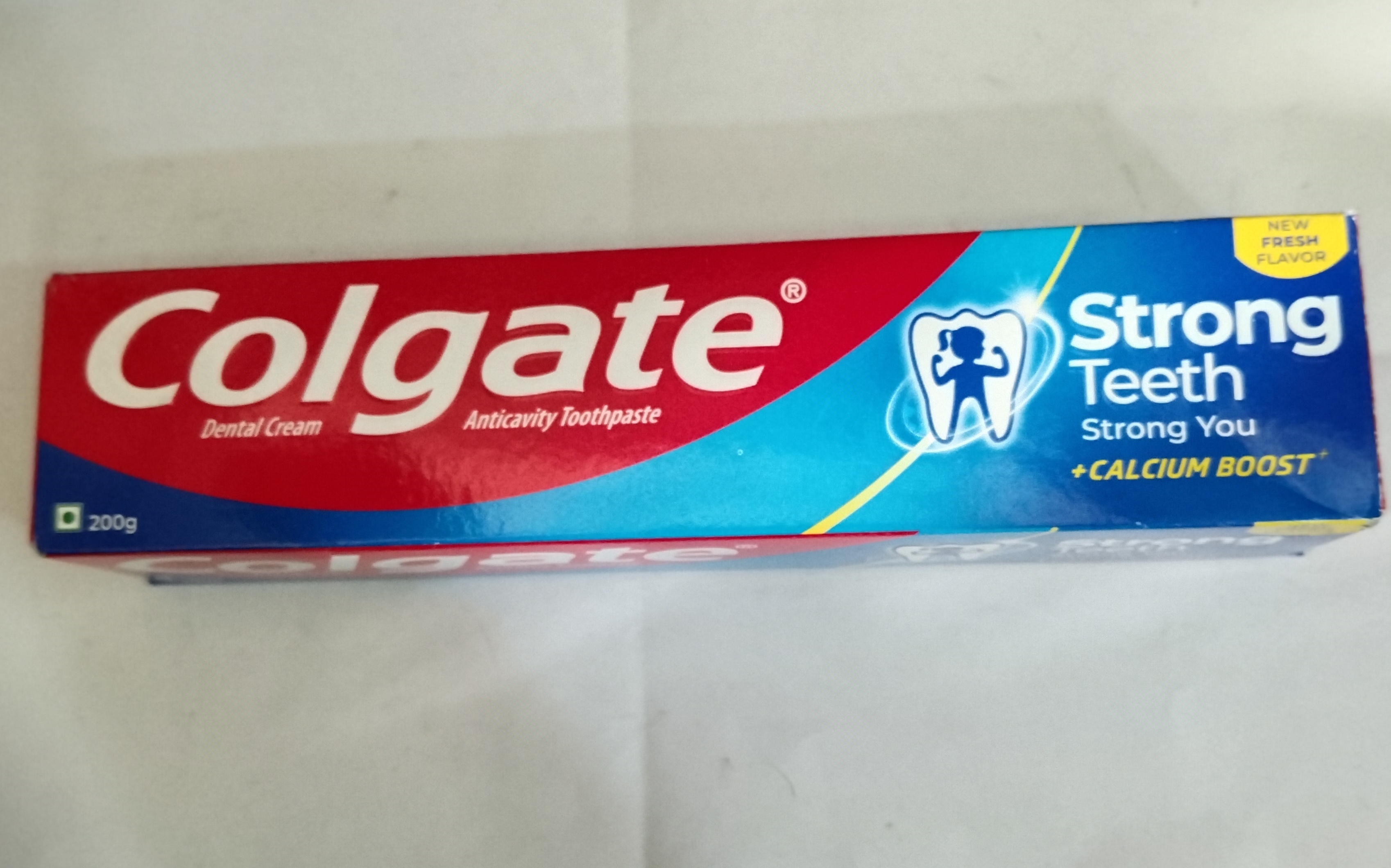 Colgate Strong Teeth Calcium boost Anticavity toothpaste