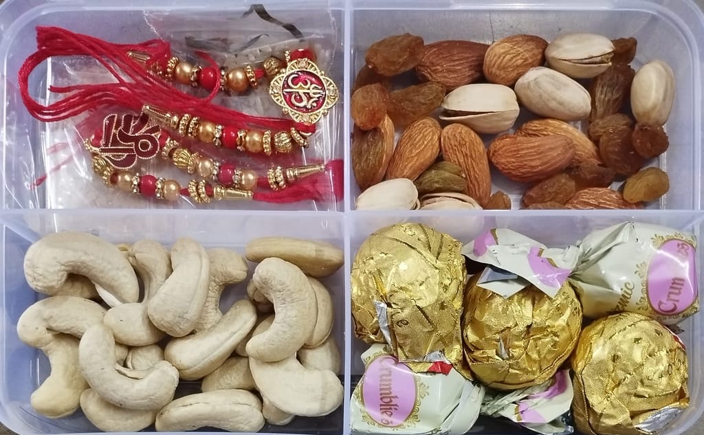 RAKHI GIFT HAMPER view 2