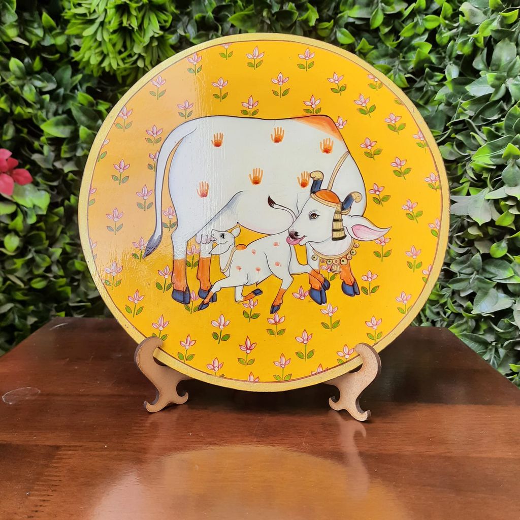 PICHWAI WALL PLATE view 2