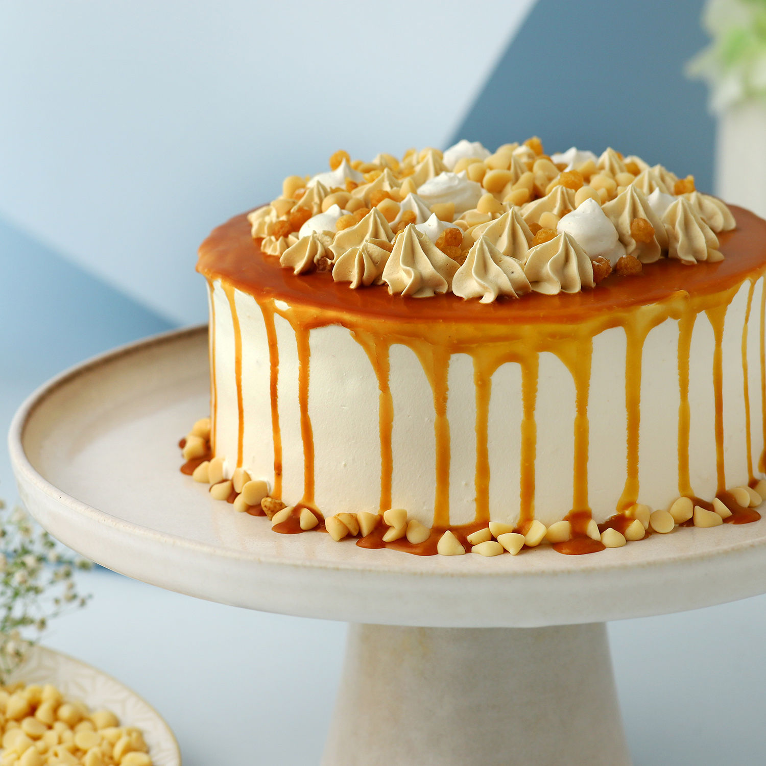 Cream Drop Caramel Cake Half Kg view 2