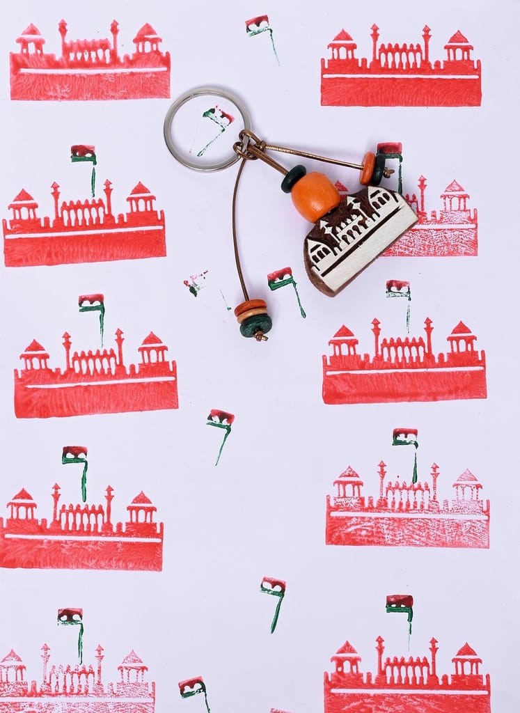 Hand Carved Wooden Keyring Red Fort view 2