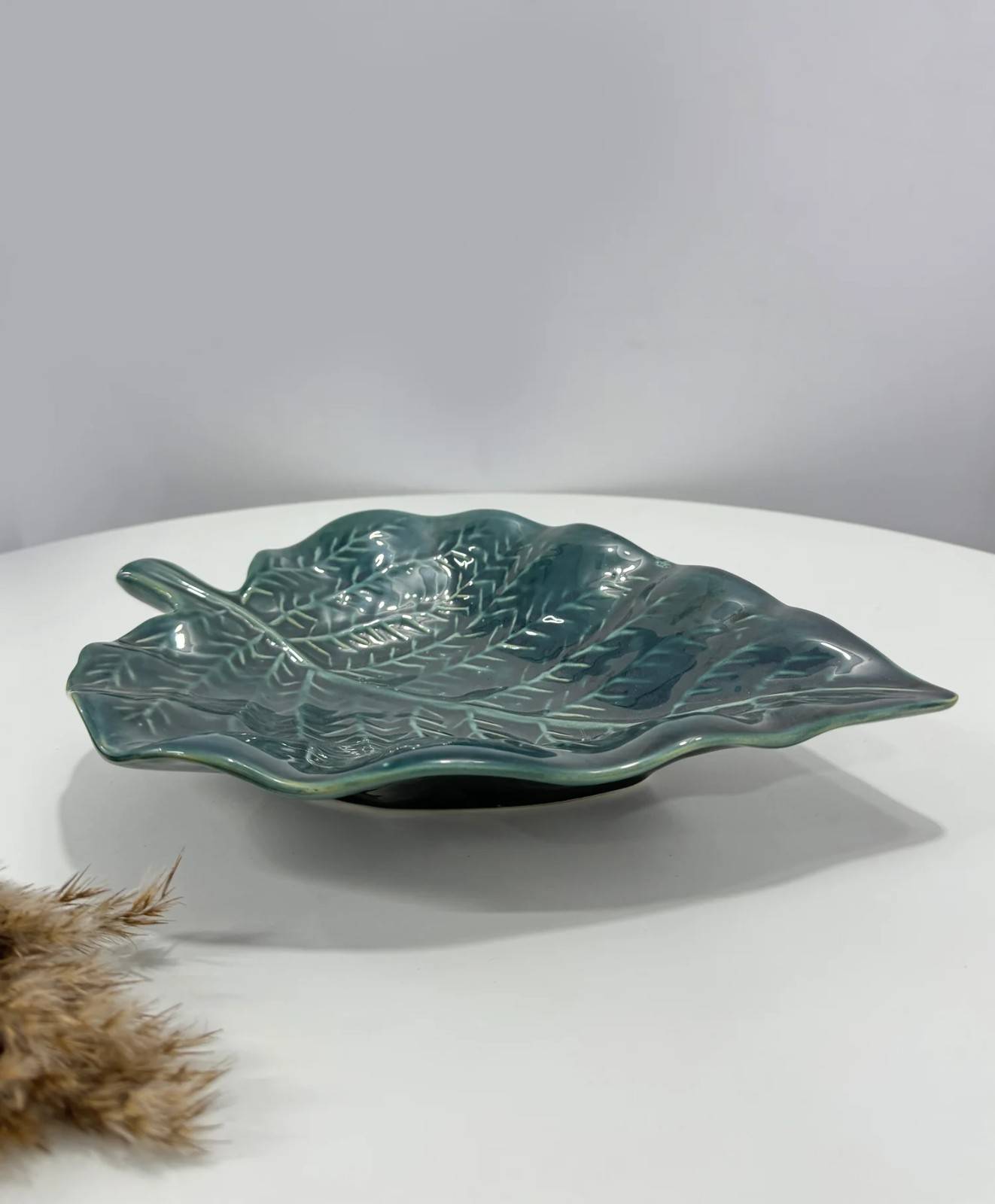 Ceramic Green Leaf Shaped Serving Tray - Pack of 1 view 2