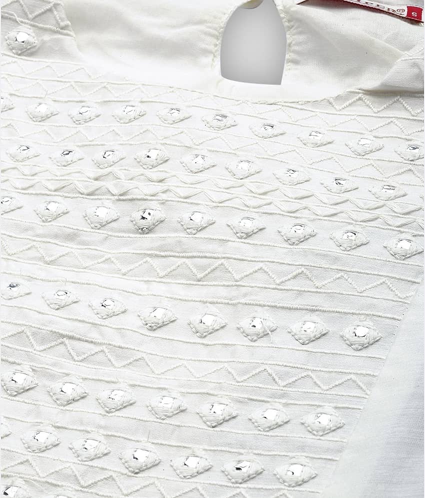Juniper - White Cotton Blend Women's Flared Kurti ( Pack of 1 ) view 2