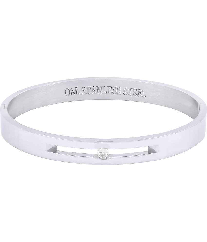 The Jewelbox Silver Bracelet For Men view 2
