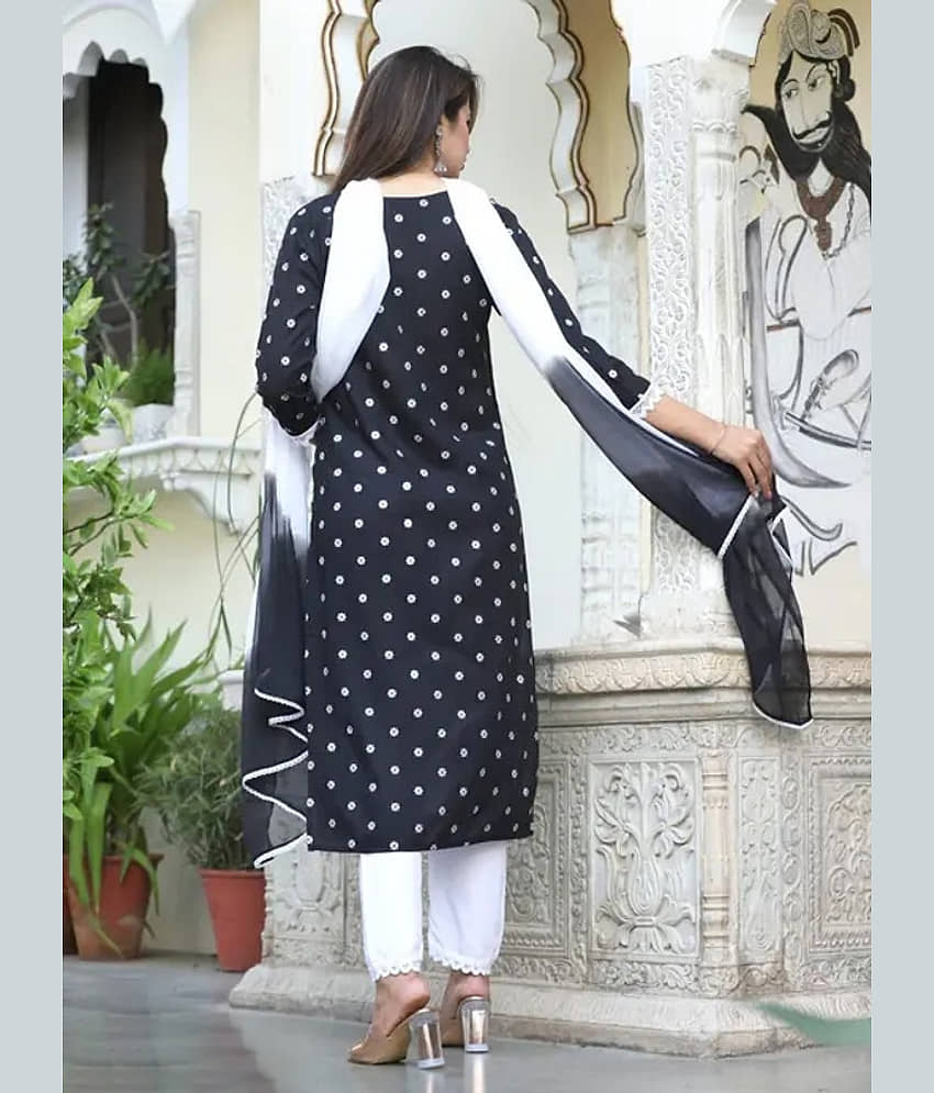 anushansa Women Viscose Embroidered Straight Kurti With Pants ( Purple ) view 2